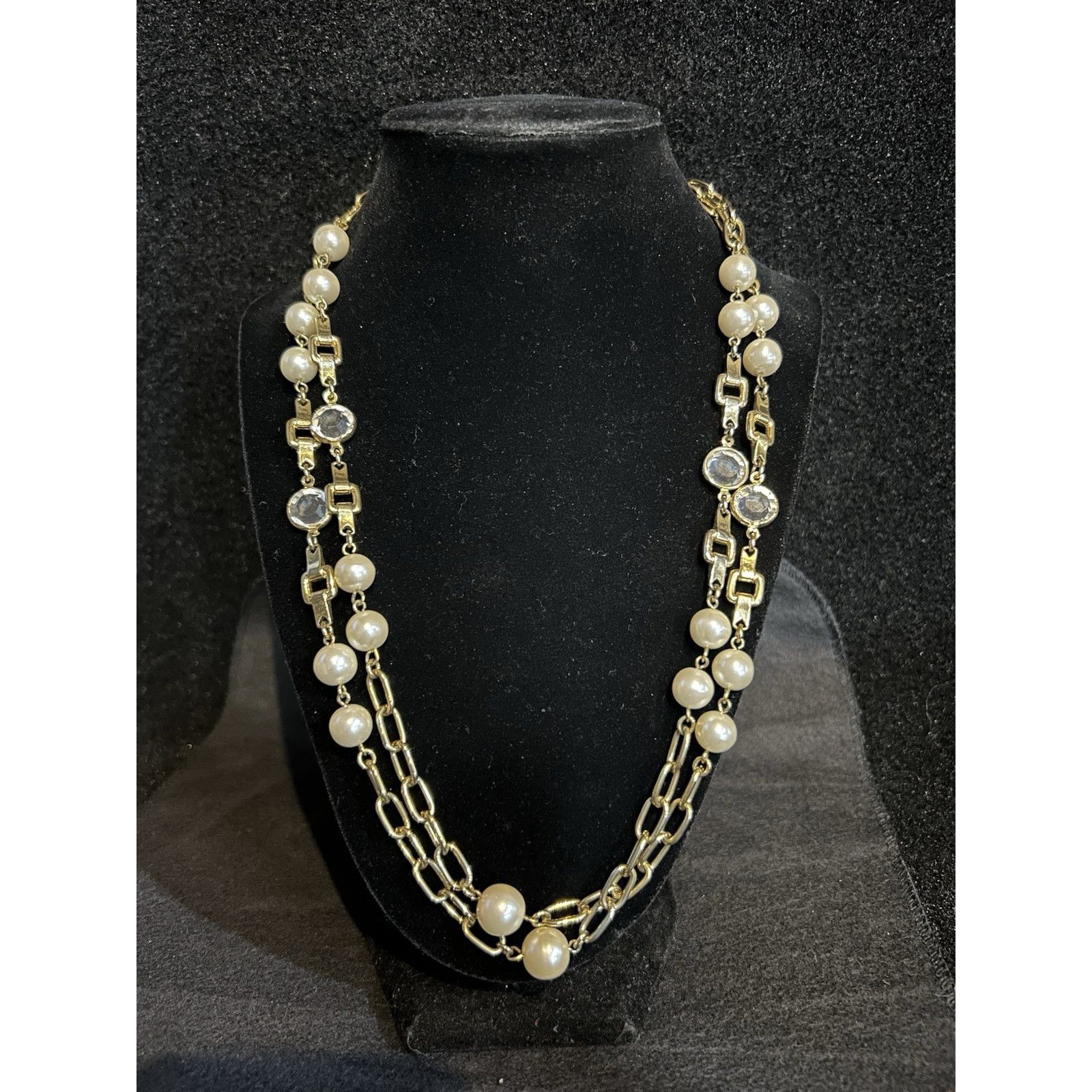 Vintage Signed Cacharel Necklace Gold Tone With Faux Pearls And Crystals 44 J79 65$